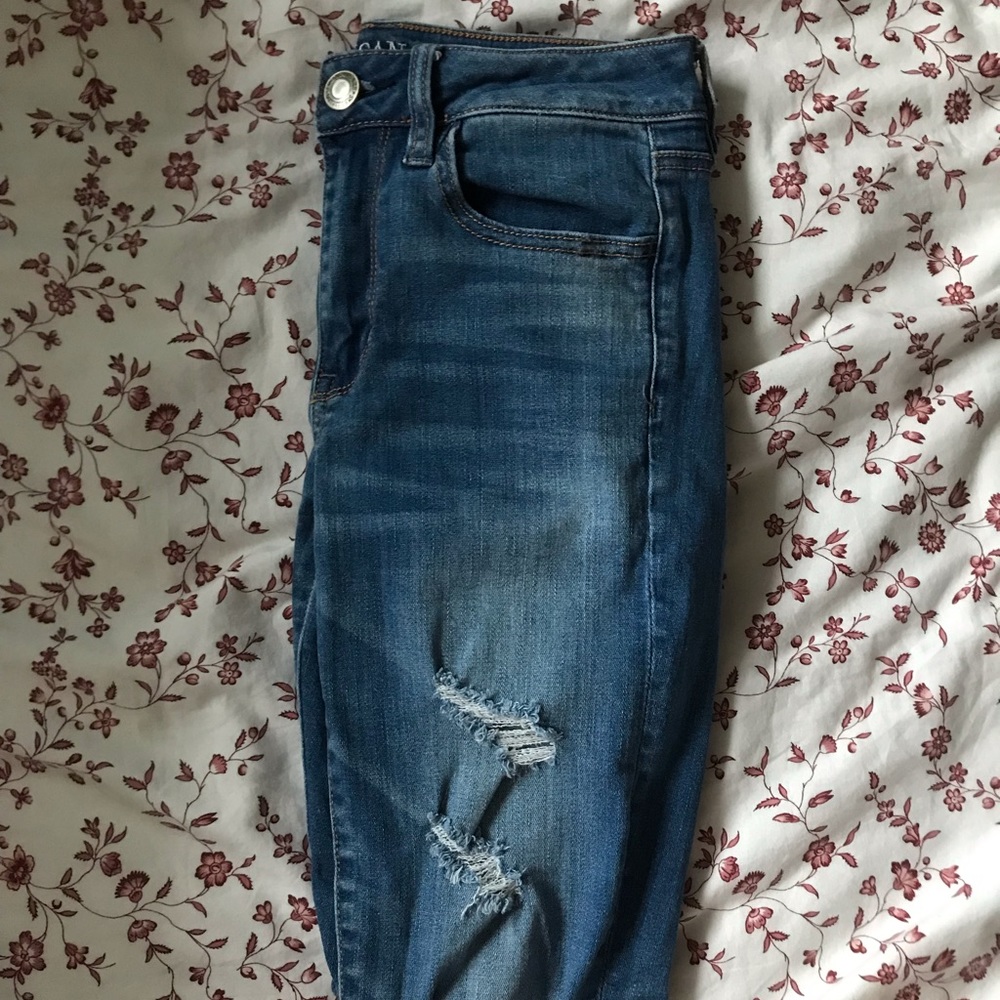 american eagle ripped jeans